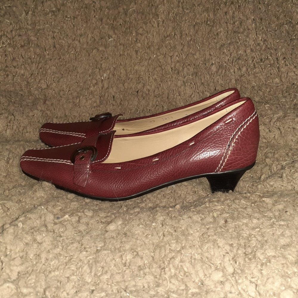 BRUNO MAGLI-Italy-Oxblood Leather-Moccasin Stitch Pumps-Driving-Sz 6.5-Near Mint - Picture 2 of 7
